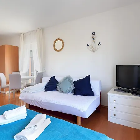 Apartment Moro Vrbnik